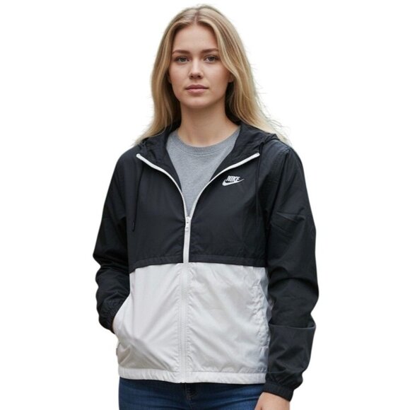 Nike Running Repel Reflective Jacket DM6179-011 Black White Women's Small NEW - Picture 1 of 14